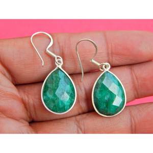 ต่างหูมรกตเงินสเตอริง925ทำด้วยมืออัญมณีเพชรที่ถูกสร้างขึ้นจากห้องปฏิบัติการเครื่องประดับ Item-E0112-GS ของขวัญของผู้หญิง - Product Image 4