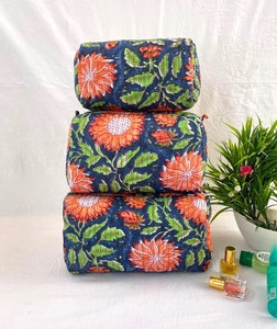 Floral Print Quilted Cotton Vintage Case for <b>Bag</b> Set Eco-Friendly <b>Large</b> Travel Cosmetic Pouches Zipper Waterproof Makeup - Product Image 1