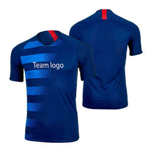 Camiseta de Fútbol con Cuello en V, Diseño Nuevo y Moderno, Impresión por Sublimación Personalizada, Transpirable, 100% Poliéster, Color y Logotipo Personalizables, Envío Rápido - Product Image 1