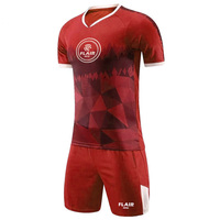 Özel Yetişkin Futbol Forması Yeni Model Futbolcu Forması Üniforması Nefes Alabilen Hafif Kısa Kollu Özel Set