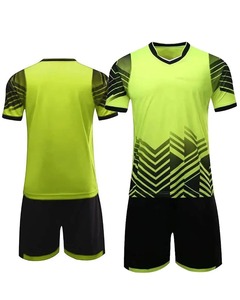 Ensemble de maillots de football pour hommes en sublimation intégrale, personnalisables avec le nom de l'équipe, uniformes de football 100% polyester à séchage rapide, ensembles d'équipe - Product Image 4