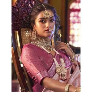 Cautivador Sari de Seda Kanjivaram Rosa Claro con Blusa Tejida con Hilo Zari para Bodas - Product Image 4