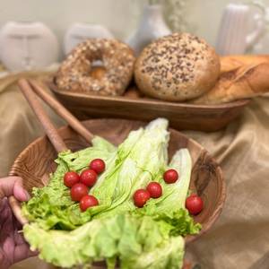 Bol à salade en bois avec ustensiles de service bol de pièce maîtresse cadeau de pendaison de crémaillère bol à fruits pour salon cuisine - Product Image 6