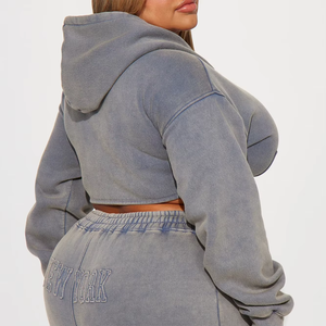 เสื้อฮู้ดแบบสั้นสำหรับผู้หญิงชุดเสื้อครอปสีพื้นพิมพ์โลโก้ออกแบบได้ตามต้องการ - Product Image 4