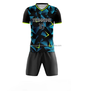 Uniforme de Fútbol Personalizado con Impresión por Transferencia de Calor, 100% Poliéster Transpirable, Hecho en Pakistán, Jersey y Pantalones Cortos, Diseña Tu Propio Estilo - Product Image 4