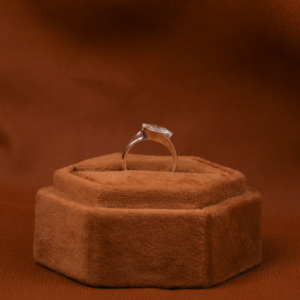 Anillo de compromiso solitario de corte Marquesa de 1,0 CT, oro blanco sólido de 14KT, diamante sin conflictos, regalo de cumpleaños clásico IGI - Product Image 5