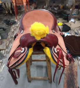 Sillín de cuero genuino hecho a mano con diseño personalizado, sillín Western Roping Ranch Cutting Pleasure Trail a precio barato - Product Image 4
