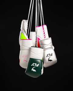 Gants de boxe professionnels de qualité supérieure en cuir véritable, neufs, de marque, de luxe, très vendus, personnalisés, durables, modèle Fly, pour l'entraînement au combat. - Product Image 1
