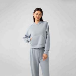 Sudadera recortada de gran tamaño personalizada para mujer, sudadera 100% de algodón con lavado ácido, sudadera con logotipo frontal de punto lavado a la piedra, uso en invierno - Product Image 1