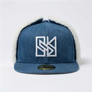 Casquettes personnalisées en tissu chaud avec fourrure, broderie, étiquette personnalisée, personnalisation de la taille, casquettes en gros, doublure douce, chapeaux coupe-vent - Product Image 1