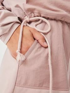 Ensemble de shorts à capuche de course pour femmes, nouveau design avec LOGO personnalisé brodé, cordon de serrage ample, tenue de sport deux pièces - Product Image 3