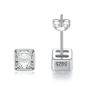 Boucles d'oreilles clous en moissanite radiant Asscher 1 carat, certifiées qualité D VVS1 – Bijoux élégants et luxueux - Product Image 6