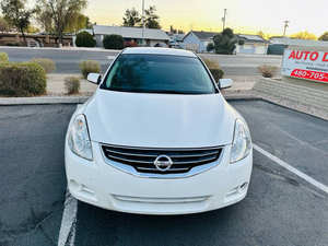 Voiture d'occasion de qualité abordable, Nissan Altima 2010, conduite à gauche - Product Image 3