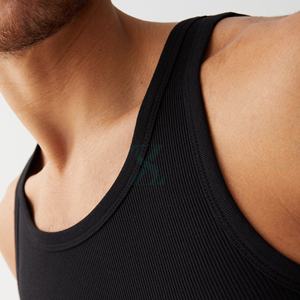 เสื้อกล้ามออกกำลังกายกีฬาของผู้ชายเสื้อสีดำล้วนไร้รอยต่อผ้าสแปนเด็กซ์เสื้อยืดขนาด XL ระบายอากาศได้พิมพ์ลายถัก - Product Image 3