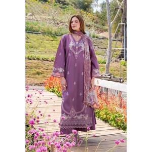 Chemise en tissu lawn brodée GARNET-3PC avec dupatta imprimé en mousseline et pantalon pour le printemps/été - BIC-4861 - Product Image 3