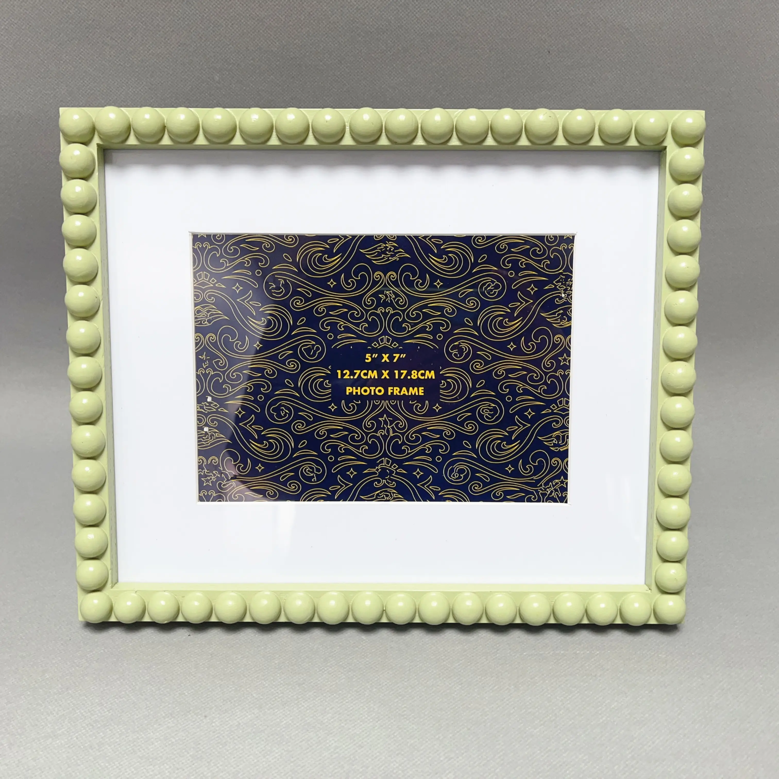 إطار مصور من خشب البلوط والخرز الزخرفي بخرزة مطبوعة ومزخرفة باللون الأخضر مقاس 8 × 10 بوصات