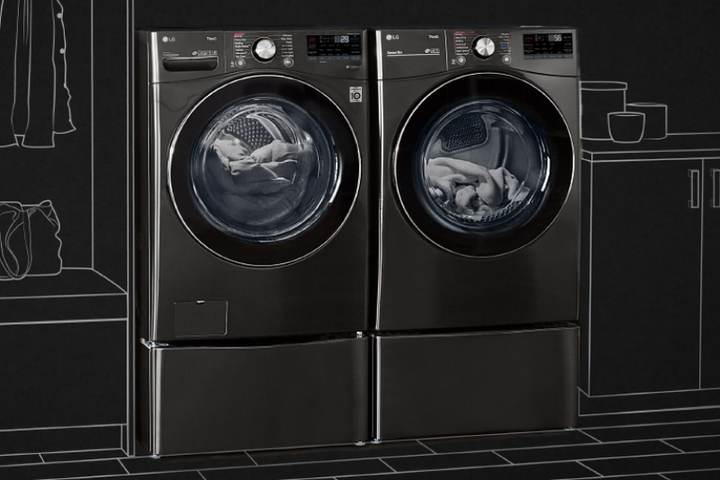 4.5 Cu ft Ultra Large Capacity Smart  Enabled Front Load Washer with TurboWash 360