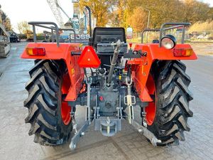 รถแทรกเตอร์ Kubota MU4501 ขับเคลื่อน 4 ล้อ 45 แรงม้า สีแดง ราคาประหยัด เครื่องจักรกลการเกษตร ระดับความปลอดภัยสูง ระบบเกียร์ขับเคลื่อน - Product Image 5