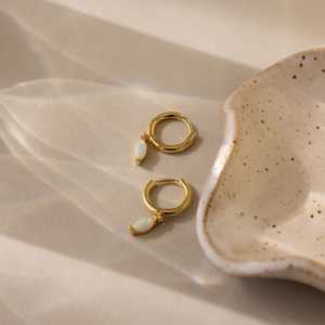 925 argent plaqué or Marquise opale boucles d'oreilles pendantes opale pétale Huggie conception pierres précieuses bijoux parfait cadeau de fête pour maman - Product Image 1