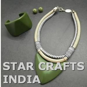 Tendance Sur Le Marché Résine Designer Ensembles De Bijoux Rond Pendentif Colliers Bracelets Boucles D'oreilles Femmes Déclaration Collier Ensemble De Mariage - Product Image 4