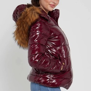 Chaqueta Acolchada Larga Negra para Mujer con Forro de Algodón, Capucha y Aislamiento, Diseño de Diamantes - Product Image 2