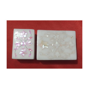 Boîte cadeau de mariage antique en nacre indienne naturelle faite à la main avec incrustation de deux tailles différentes - Product Image 4