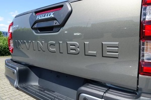 Camioneta Usada HILUX Doble Cabina Gris 2020 2.8 Diésel Automática Turbo R18 Asientos de Tela Oscura 6 Plazas - Product Image 6