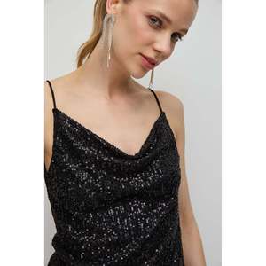 Blusa Casual para Mujer con Logotipo Bordado en la Parte Delantera, Cuello Redondo, Manga Larga, Corte Regular, Tejido de Poliéster - Product Image 3