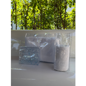 Sac fourre-tout personnalisé en PVC transparent avec soufflet sur 3 côtés, pochette d'emballage de luxe pour serviettes et couvertures avec poignée découpée intégrée - Product Image 1