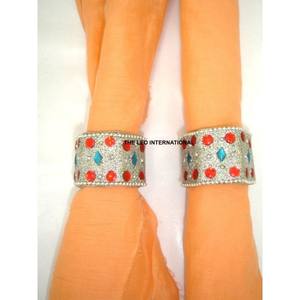 Lot de 2 porte-serviettes en fer forgé, design original, faits à la main, ronds, décoratifs pour mariage, hôtel, salle à manger et fêtes - Product Image 1