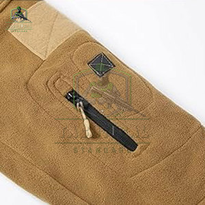 เสื้อแจ็คเก็ตยุทธวิธีสำหรับผู้ใหญ่ คุณภาพสูง แบบสั่งทำพิเศษ ซิปกันน้ำ ทนทาน ผลิตจากวัสดุไนลอน/โพลีเอสเตอร์ เป็นมิตรกับสิ่งแวดล้อม ใช้ได้ทุกฤดู - Product Image 4
