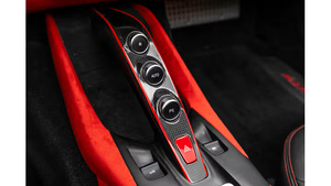 Ferrari GTS Convertible 2022, Usado en Excelentes Condiciones - Product Image 6