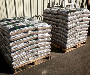 Pellets de Madera de Pino de Primera Calidad EN Plus-A1, Pellets de Madera de Fábrica de 6 mm y 8 mm, Entrega a Todo el Mundo - Product Image 3