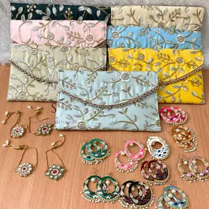 Nouvel arrivage de mariage traditionnel fait à la main Combo de broderie Cultch avec bracelet et boucles d'oreilles pour les cadeaux - Product Image 1