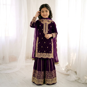 Ensemble Salwar Kameez en velours brodé pour filles, tenue pakistanaise lourdement perlée pour mariage et fête, pour enfants - Product Image 1