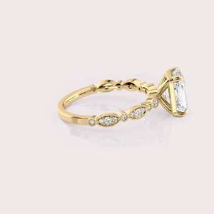 Anillo de Diamante Cultivado en Laboratorio con Corte Radiante en Oro Rosa/Blanco/Amarillo de 14K con Detalles Laterales Vintage |   Joyería de Compromiso Personalizada - Product Image 2