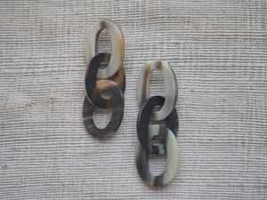 Pendientes de Cuerno de Búfalo Ecológicos de Alta Calidad, Ligeros, Hechos a Mano, Joyería Moderna - Product Image 3