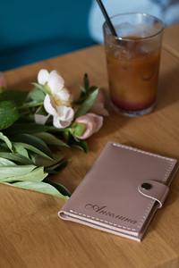 Portefeuille de voyage en cuir avec logo personnalisé pour passeport, avec boucle magnétique, famille, PTH-0082 RFID - Product Image 2