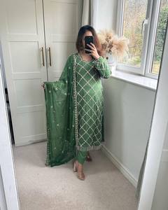 Deseable Fancy Faux Georgette bordado Top y pantalón de trabajo con Dupatta tradicional Salwar Kameez para fiestas - Product Image 3