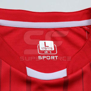 Ensemble d'uniformes de football personnalisés pour hommes maillots et shorts de football d'équipe respirants à séchage rapide kit d'uniformes de football pour hommes - Product Image 2