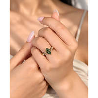 Bague de fiançailles en diamant de laboratoire vert marquise 3.00 TCW certifiée IGI par AURA LUXURIA UR-1 Modèle D Couleur Or Coupe excellente