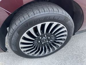 CLean Great deal ..Used 2022 L I N C O L N N A V I G A T O R L B L A C K L A B E L 4 W D - Product Image 5