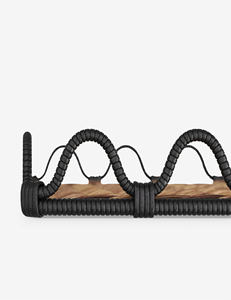 Un sens du flux et du mouvement mélange l'influence côtière avec l'affichage tendance de la pièce maîtresse sur votre plateau en rotin de salle à manger - Product Image 6