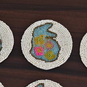 Posavasos con cuentas hechos a mano de fábrica, alfombrillas decorativas redondas para bebidas para mesa de comedor, soporte para taza de té y café, suministro al por mayor a granel - Product Image 2