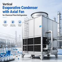 Condenseur évaporatif vertical avec ventilateur axial pour la réfrigération des installations chimiques