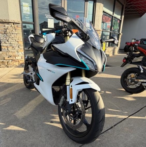 MOTO 450SS 2024 NEUF, moto 450cc bicylindre en parallèle - Prêt à être expédié - Product Image 3