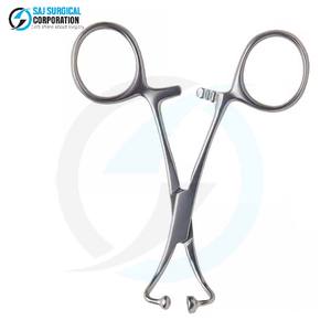 Pinces à serviettes médicales à articulation articulée, manuelles, en acier inoxydable, durables, réutilisables, pour une prise ferme, une manipulation précise et constante - Product Image 1