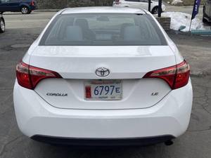 Voiture d'occasion de qualité à prix abordable, Toyota Corolla LE Sedan 4 portes 2017, conduite à gauche - Product Image 6