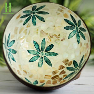 BEST SELLER Bol en coque de noix de coco naturelle, bol en bois pour salade de fruits, vaisselle d'extérieur, bol en bois pour dîner au Vietnam - Product Image 6