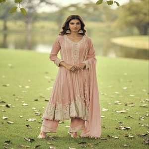 Colección Premium de Trajes Salwar de Georgette con Bordado a la Venta al Precio Más Bajo, Proveedor de Surat, India, Moda Femenina - Product Image 1